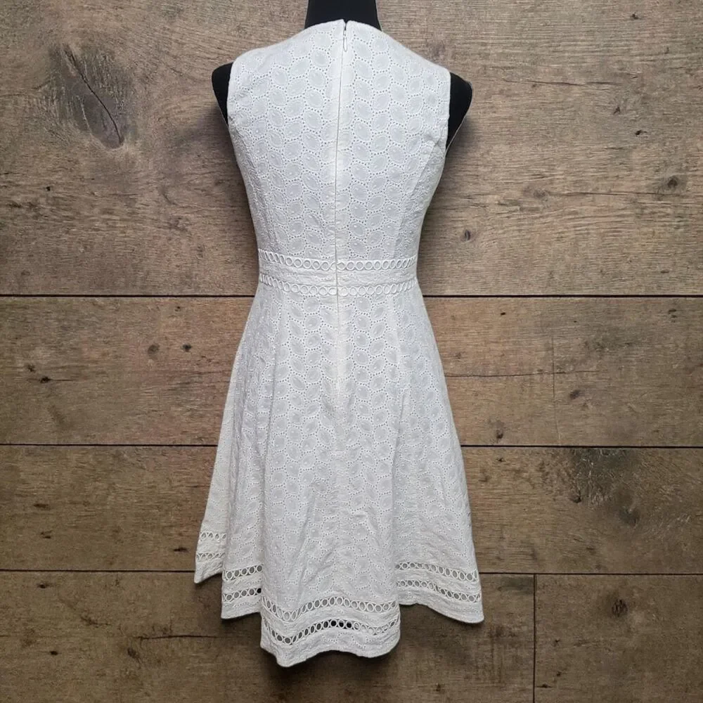 Calvin Klein Dress Women's Size 2 White Eyelet Lace Fit Flare Sleeveless Cottage - Picture 2 of 9